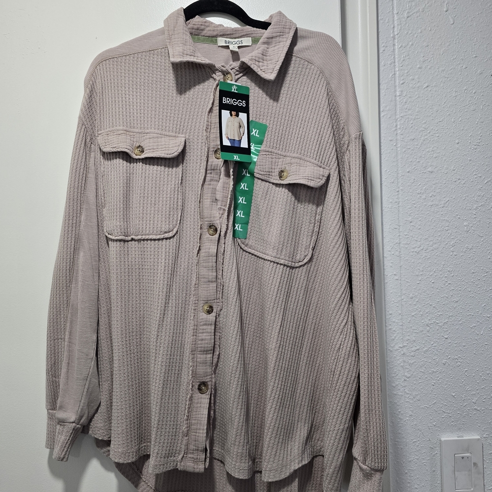 Briggs New York Light Gray Textured Top